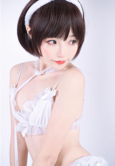 娇妻同黑人3p_HD全集免费观看