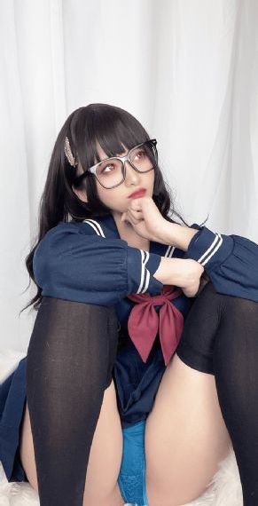 丰满的大乳老师三级在线观看_720电视剧在线观看