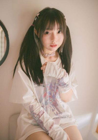 美女脱个精光露出小视频_BD英语高清完整版