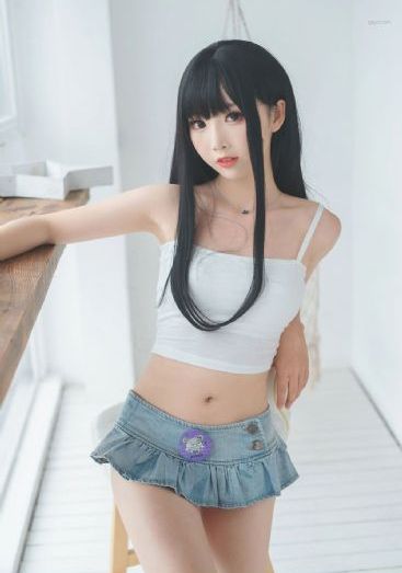 简tk一视频丨vk挠脚心_高清完整在线观看